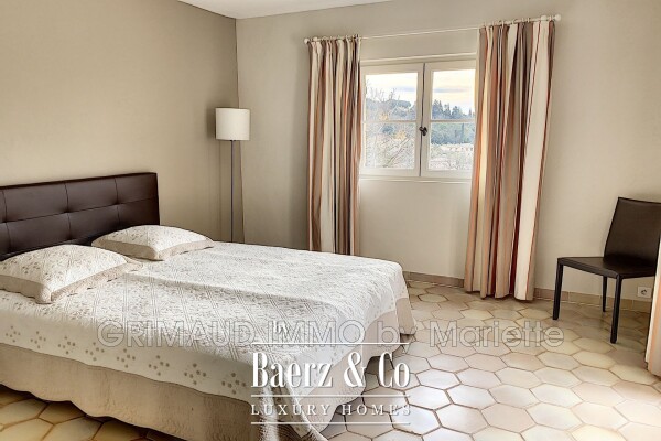 photo 8 Beautiful villa with view of Grimaud castle