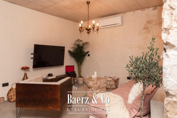 photo 16 Brač, Pučišća, unique stone villa