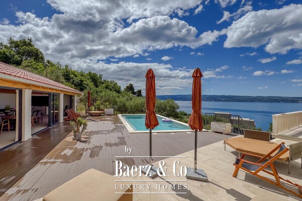 photo 12 Omiš, Krilo Jesenice, house with swimming pool and summer kitchen