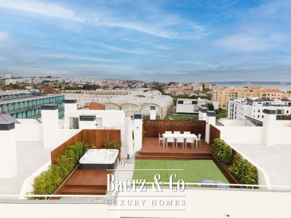 photo 33 Beautiful luxury home in Carcavelos e Parede, Carcavelos