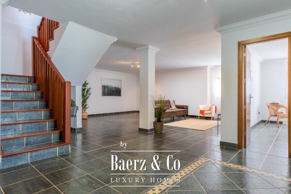 photo 17 Elegant sea view villa divided into Two Independent Residences