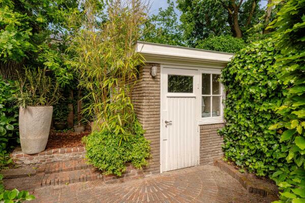 photo 19 Diepenbrockstraat 18
