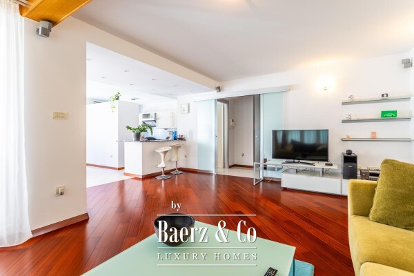 photo 2 Split, Meje, spacious four-bedroom apartment on two floors