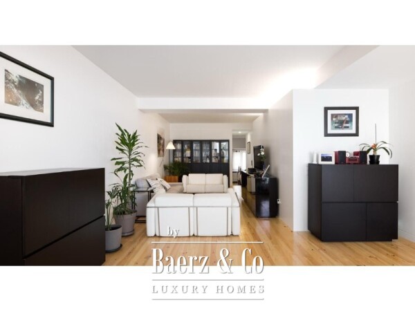 photo 3 3-Bedroom plus study apartment , with Private Outdoor Space, in Campo Pequeno