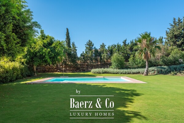 photo 2 Beautiful luxury home in Sotogrande, La Reserva - Zona L