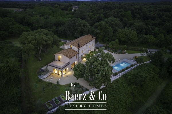 photo 2 Labin, Šumber, unique detached villa on a large plot with a view