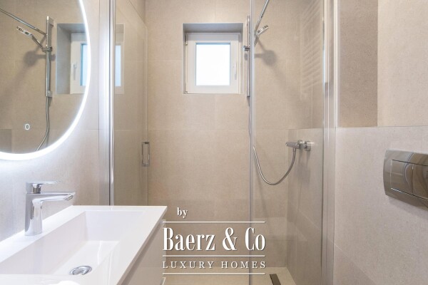 photo 17 Zagreb, Srebrnjak, modern four-room apartment 151.00 m² with garden and garage